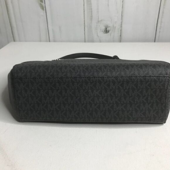 Michael Kors Chain Shoulder Tote NWT - Picture 6 of 9